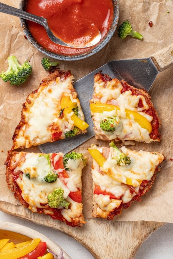 Chicken Crust Pizza With 34g Protein Per Serving (No Flour Needed)